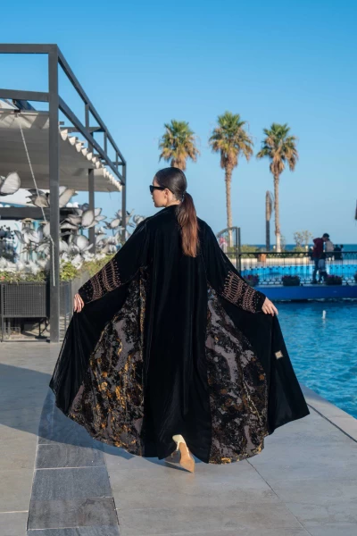 Abaya made of raw silk velvet with floral velvet and a hand sash IB266